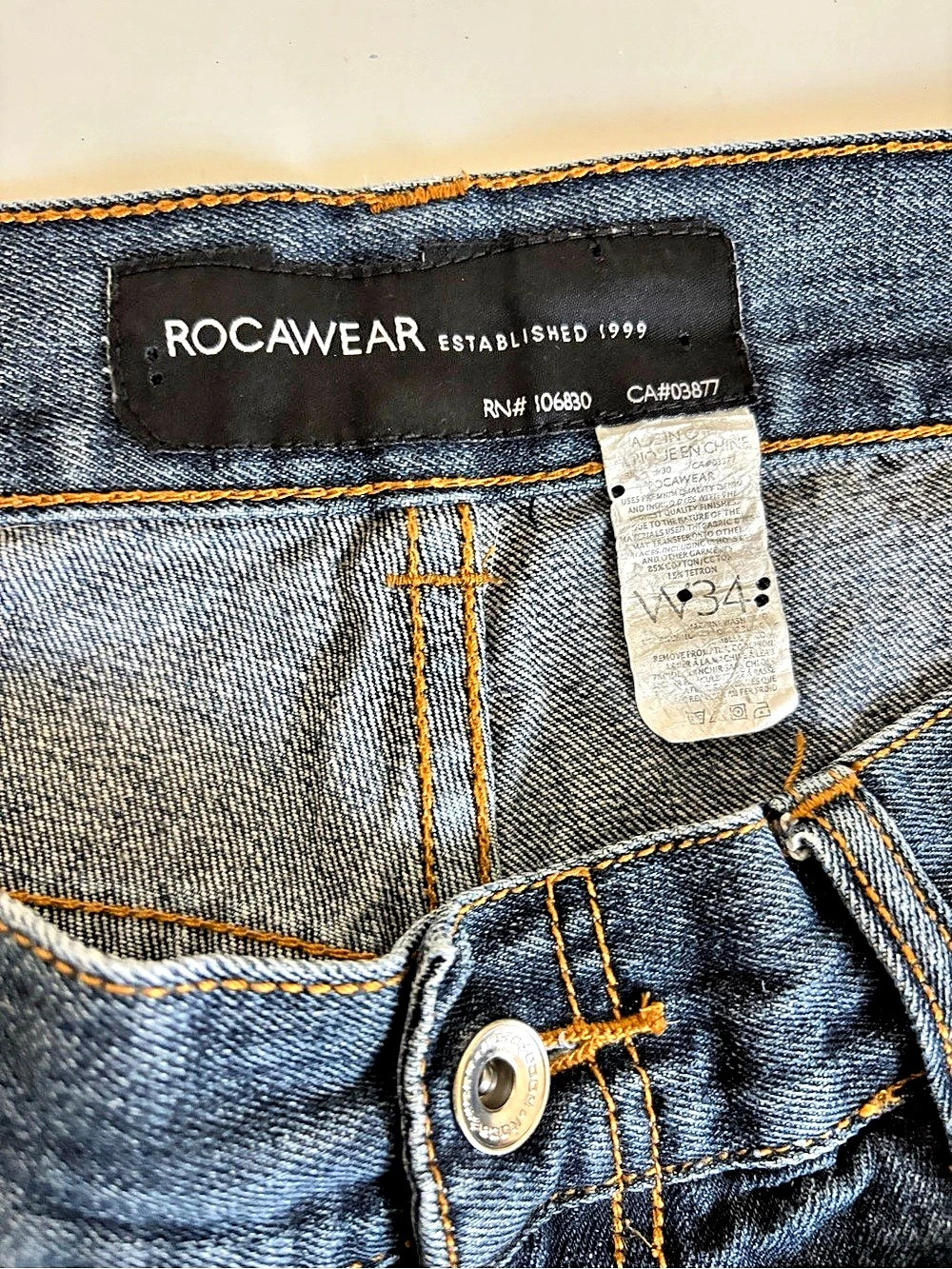Y2K ROCAWEAR Jeans - Picture 7 of 7